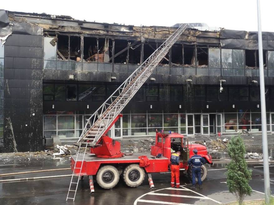 Pro Russian Gunmen Loot & Torch HC Donbass Arena