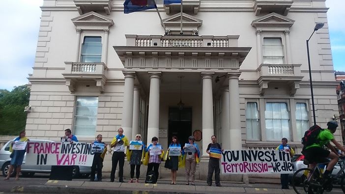 London Ukrainians protest against France’s sale of warships to Russia at French consulate on Bastille Day