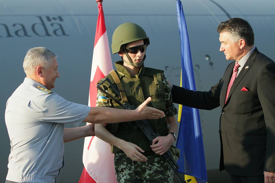Canadian military aid arrives in Ukraine ~~