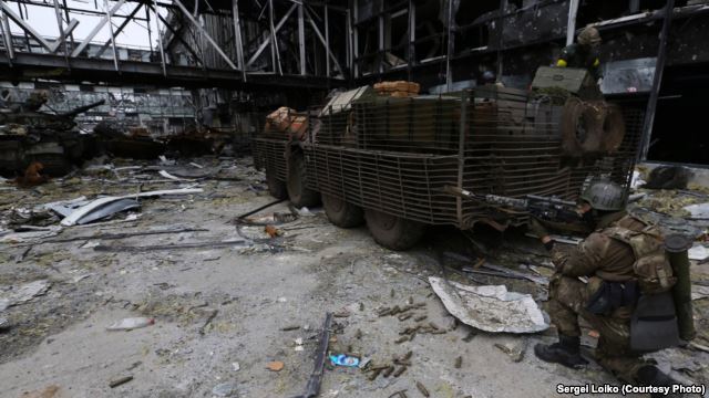Why is Ukraine holding on to Donetsk airport?