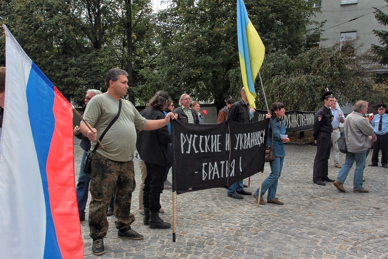 Marsch für den Frieden in Kaliningrad endet mit Gewalttätigkeiten ~~