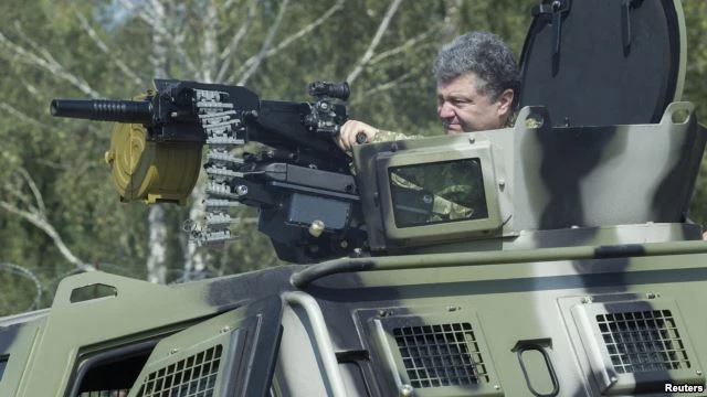 Poroshenko should rid himself of his fear 