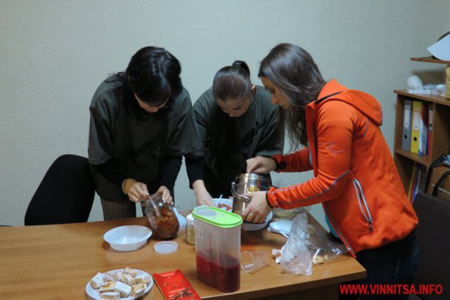 “Culinary Corps” prepares dried borsch for soldiers