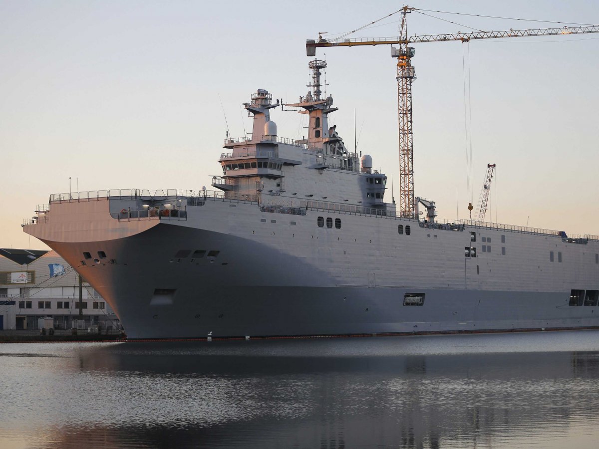 Former French president says France should deliver warships to Russia
