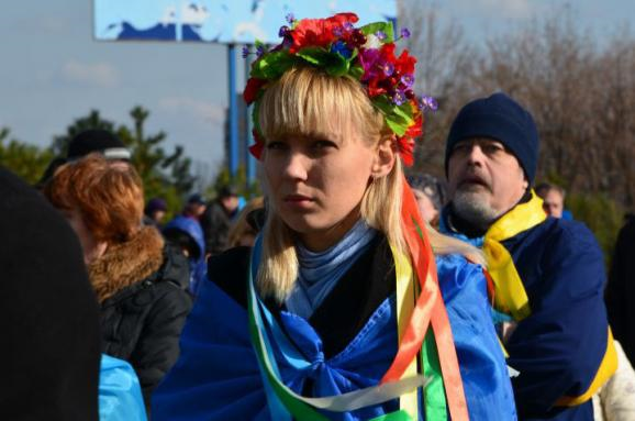 Displaced Donbas residents hold demonstrations throughout Ukraine