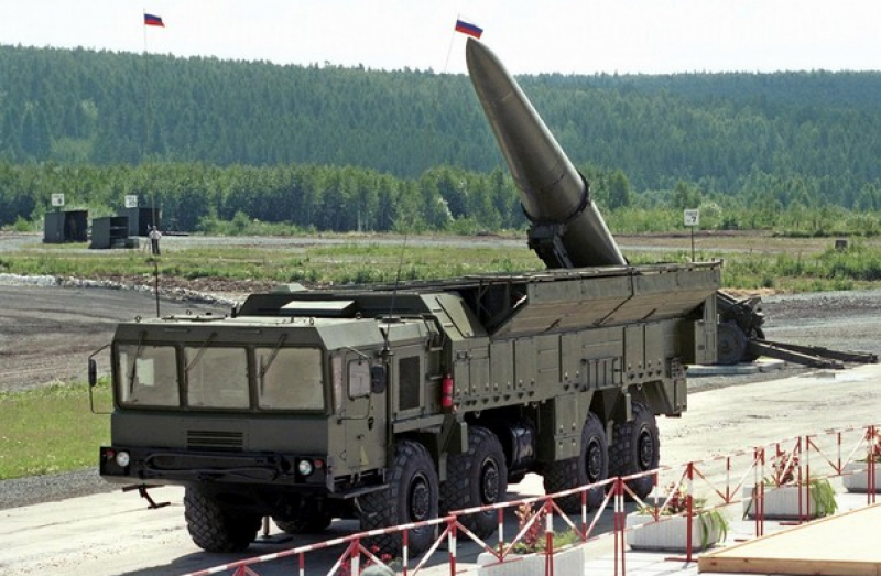 Putin threatens to use nuclear warheads against Ukraine, EU