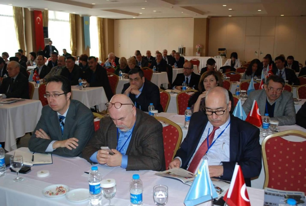 Crimean Tatar leaders, NGOs meet in Turkey, pledge to seek justice for repression ~~