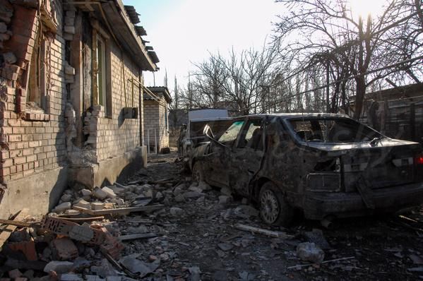 Devastation caused by Russian aggression in Donbas, Ukraine (village of Peski) (Image: http://maxrokotansky.livejournal.com)