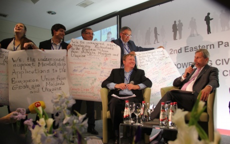 Ukrainian activists submitted application for EU membership at Eastern Partnership Civil Society Forum