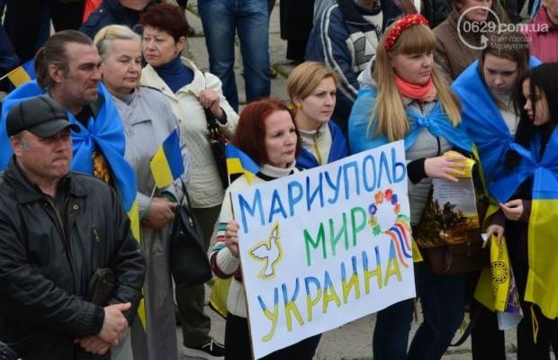 Mariupol residents protest against demilitarization of Shyrokyne ~~