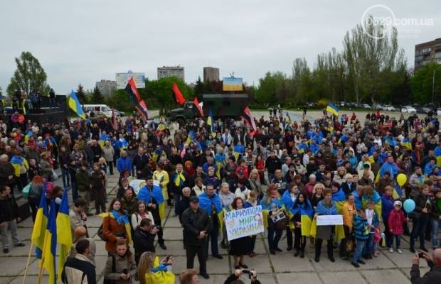 Mariupol residents protest against demilitarization of Shyrokyne