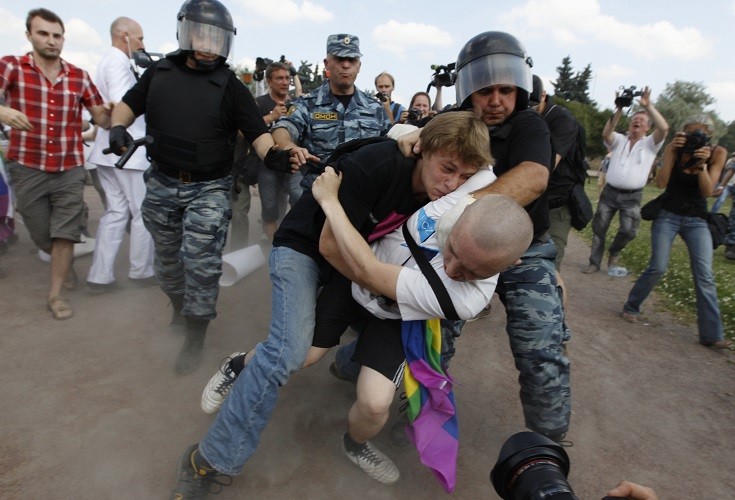 Appeal to the Right Sector: more spiritual bonds for Ukraine, they work so well in Russia!