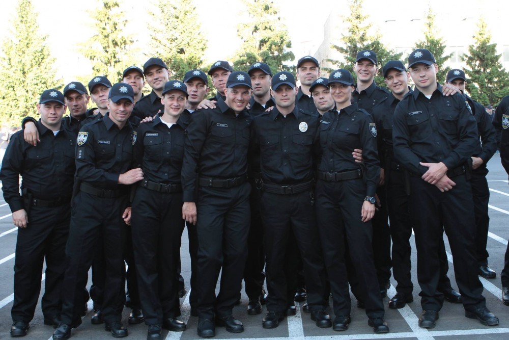 Spell our name with a ‘mi’: Ukrainian law enforcement and the new patrol police ~~