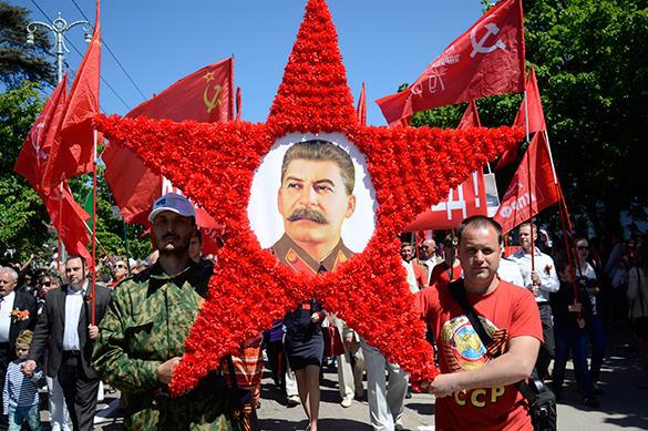 Russian communist march (Image: yoki.ru)