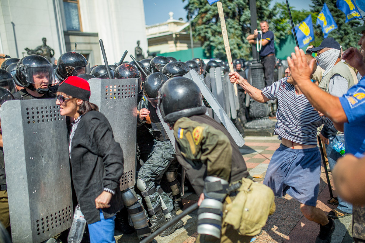 Ukraine’s decentralization and Donbas “special status”: what you need to know