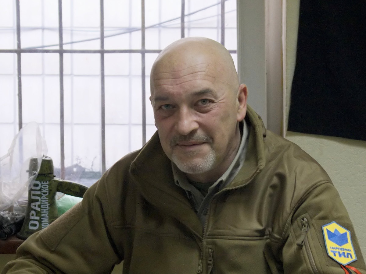 Luhansk Governor to dismiss all teachers who support “LPR”