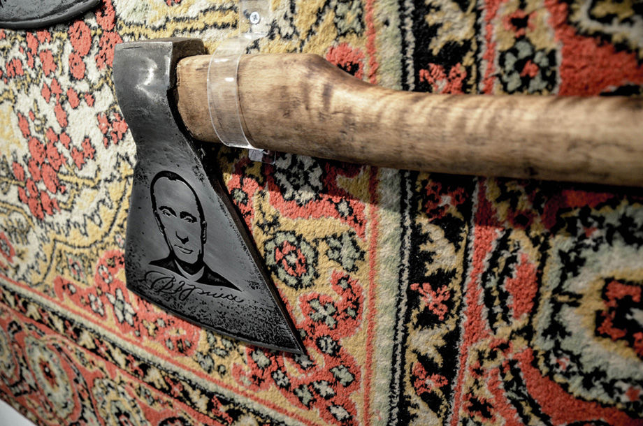 A depiction of Vladimir Putin at Vasiliy Slonov's "The Vatniks of the Apocalypses" exhibition in Moscow, Russia, October 2015 (Image: Pelagiya Belyakova, Novaya Gazeta)