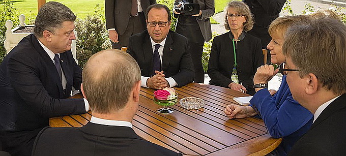 A Normandy Four meeting in Paris: Poroshenko, Putin, Hollande, Merkel. October 2015.