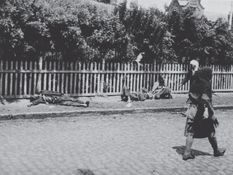 Victims of starvation in Kharkiv. The Holodomor in Ukraine, 1933 (Image: fundholodomors.org.ua)