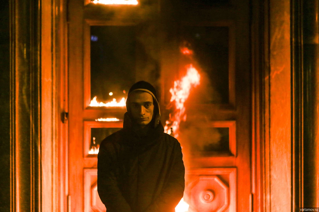 Pavlensky’s six performances. Getting more dangerous each time