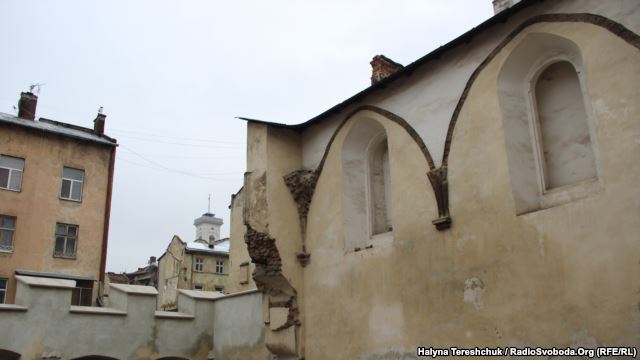 Jewish Quarter in Lviv crumbling before our eyes…