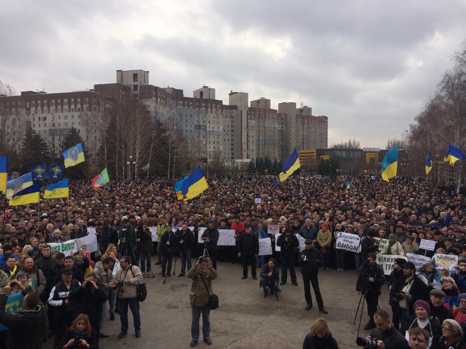 Thousands protest vote rigging in Kryvyi Rih, demand to change oligarchic rule