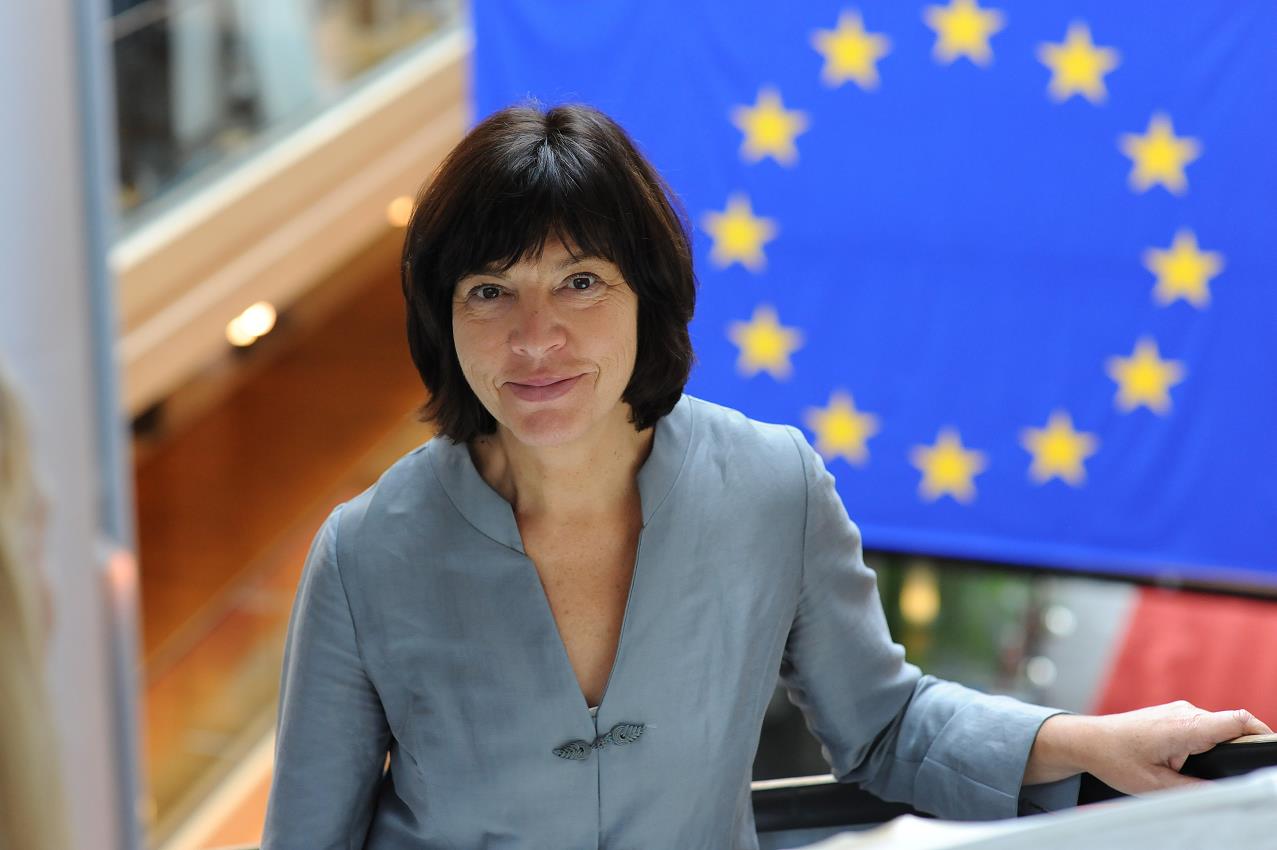 Rebecca Harms: Nation building is a bottom up process in Ukraine