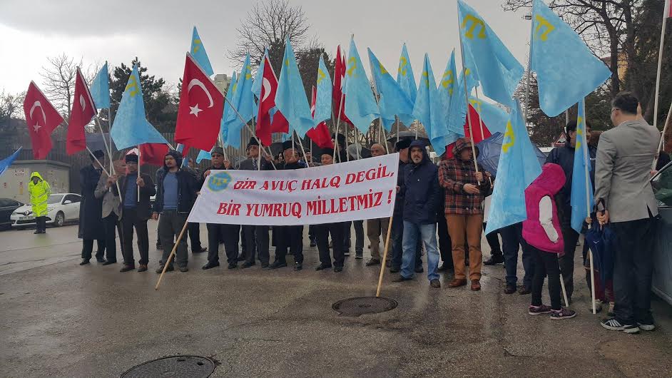 Crimean Tatars living in Turkey protested Russian invasion