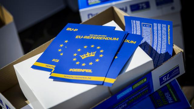 Dutch referendum initiator misuses Euro 150,000 of government subsidies