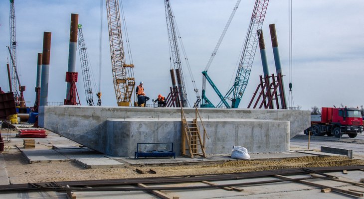In April 2016 Russian builders completed the first support for the Kerch bridge intended to connect occupied Crimea to Russia (Image: most.life)