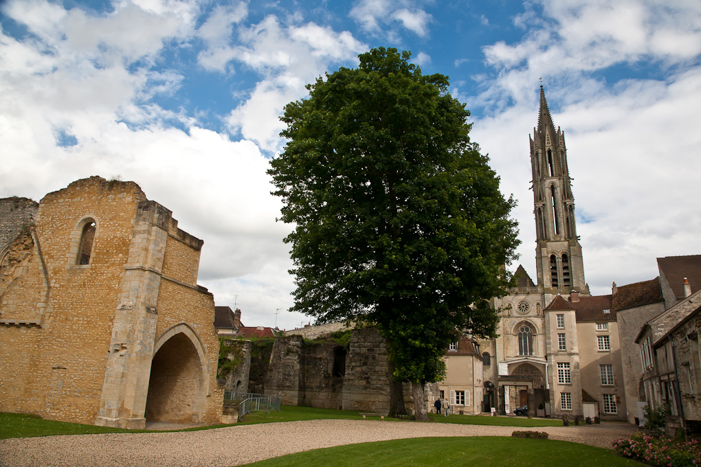 Abbey of St.Vincentius in Senlis, 40 km from Paris, founded by Anna of Kyiv