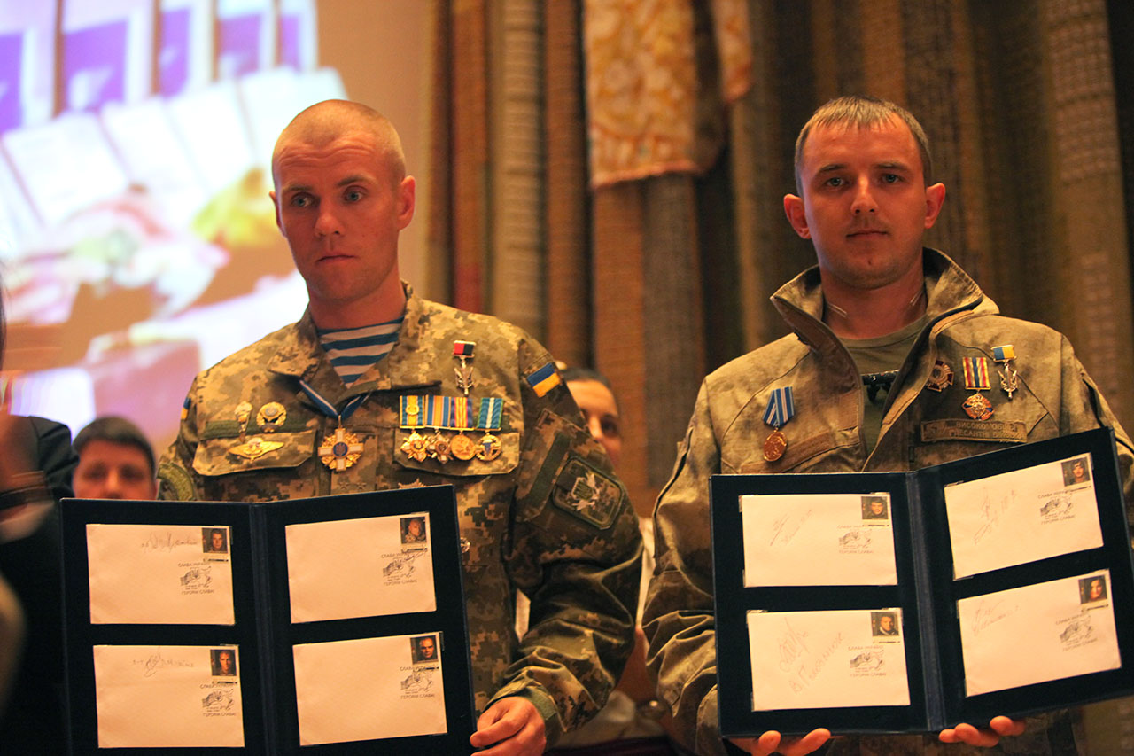 Ukraine awards its new National Heroes