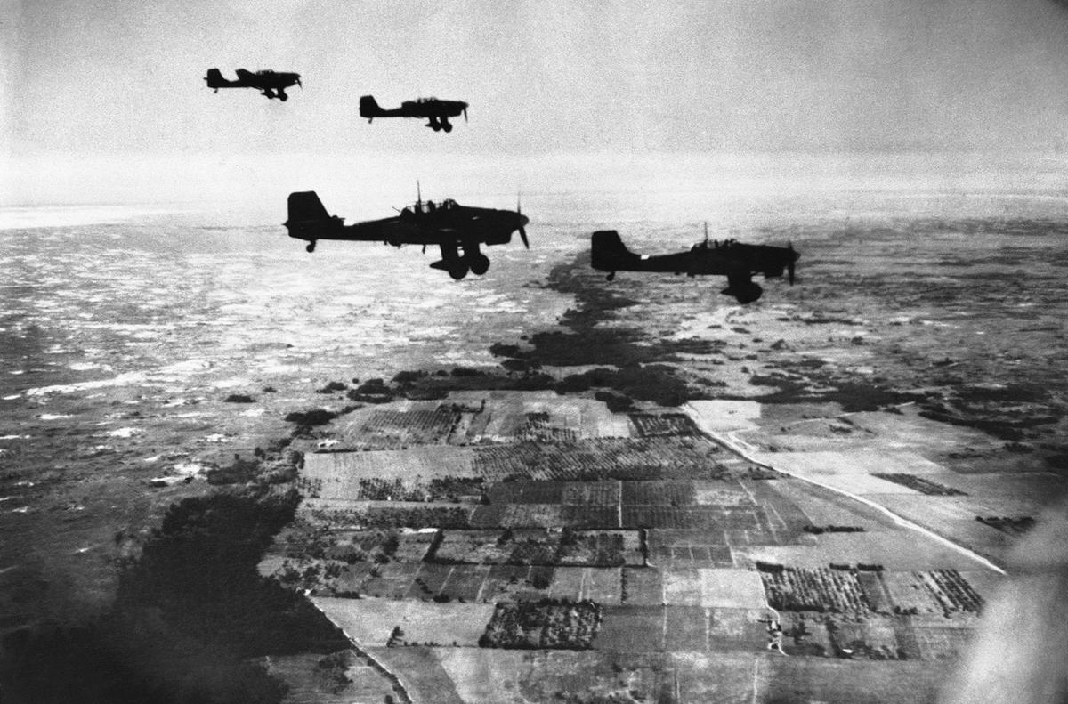 German Stuka dive-bombers, in flight heading towards their target over coastal territory between the Dnipro River and Crimea, towards the Gate of the Crimea on November 6, 1941. (Image: AP Photo)