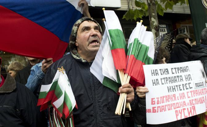 “Russophiles” aim to steer Bulgaria away from NATO