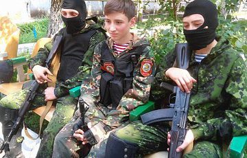 Child soldiers in the Russian hybrid army occupying the Donbas, Ukraine (Image: charter97.org)