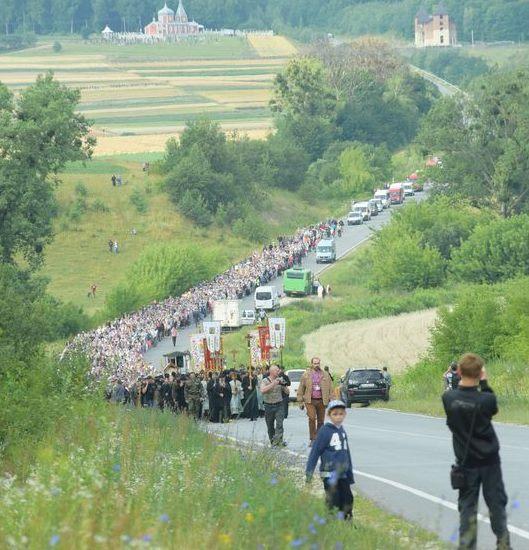 Why does Moscow need religious processions in Ukraine?