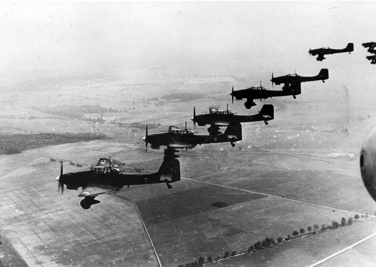 German dive bombers Junkers Ju.87 in the sky over Poland, September 1939 (Heinrich Hoffman)
