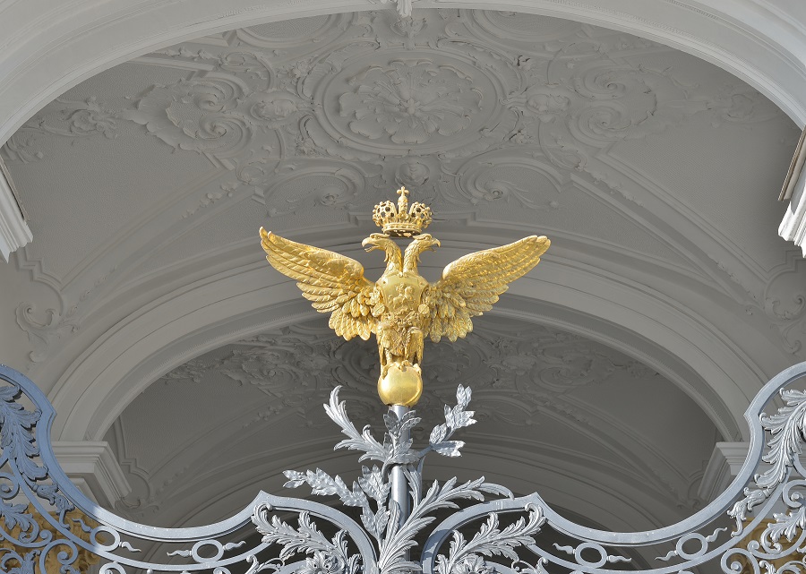 A double-headed imperial eagle on the gates of the former main residence of the Russian tzars, the Hermitage Palace in Saint Petersburg, Russia (Image: Wikipedia)