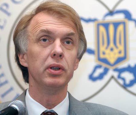 Russia will not fulfill Minsk obligations until forced – Ukrainian diplomat