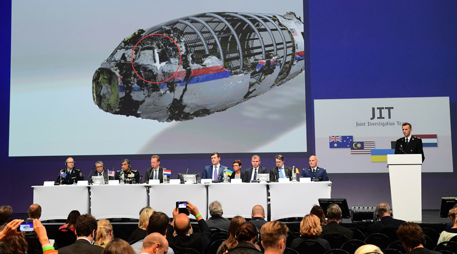 Members of a joint investigation team present the preliminary results of the criminal investigation into the downing of Malaysia Airlines flight MH17 , in Nieuwegein, on September 28, 2016. (Image: Emmanuel Dunand / AFP)