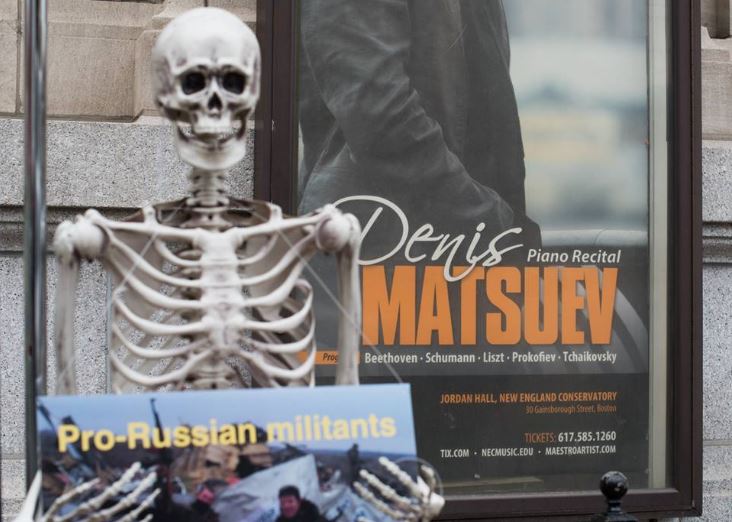 Protests against Putin supporting pianist Matsuev held in Boston and New York