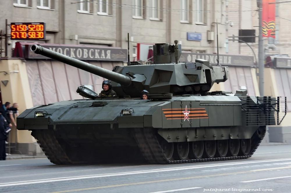 The T-14 Armata, a next-generation Russian main battle tank. It commenced testing in 2016. (Image: gazeta.ua)