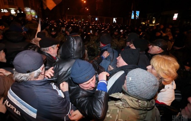 #DonbasReports: 62 attacks, 1 KIA, 1 WIA. Blockade campaigners detained in Kyiv ~~