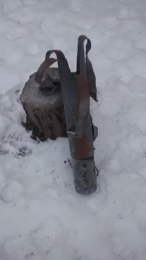 Krasnohorivka shelling aftermath, blockade continues, Kremlin denies Russian tanks in Donbas ~~