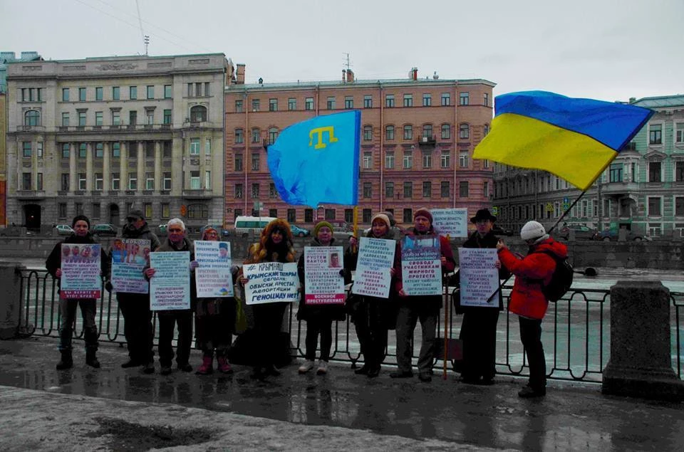 A protest in St. Petersburg in support of Crimean Tatar being repressed by the Russian occupation force in Crimea. February 18, 2017. (Image: ixtc.org)