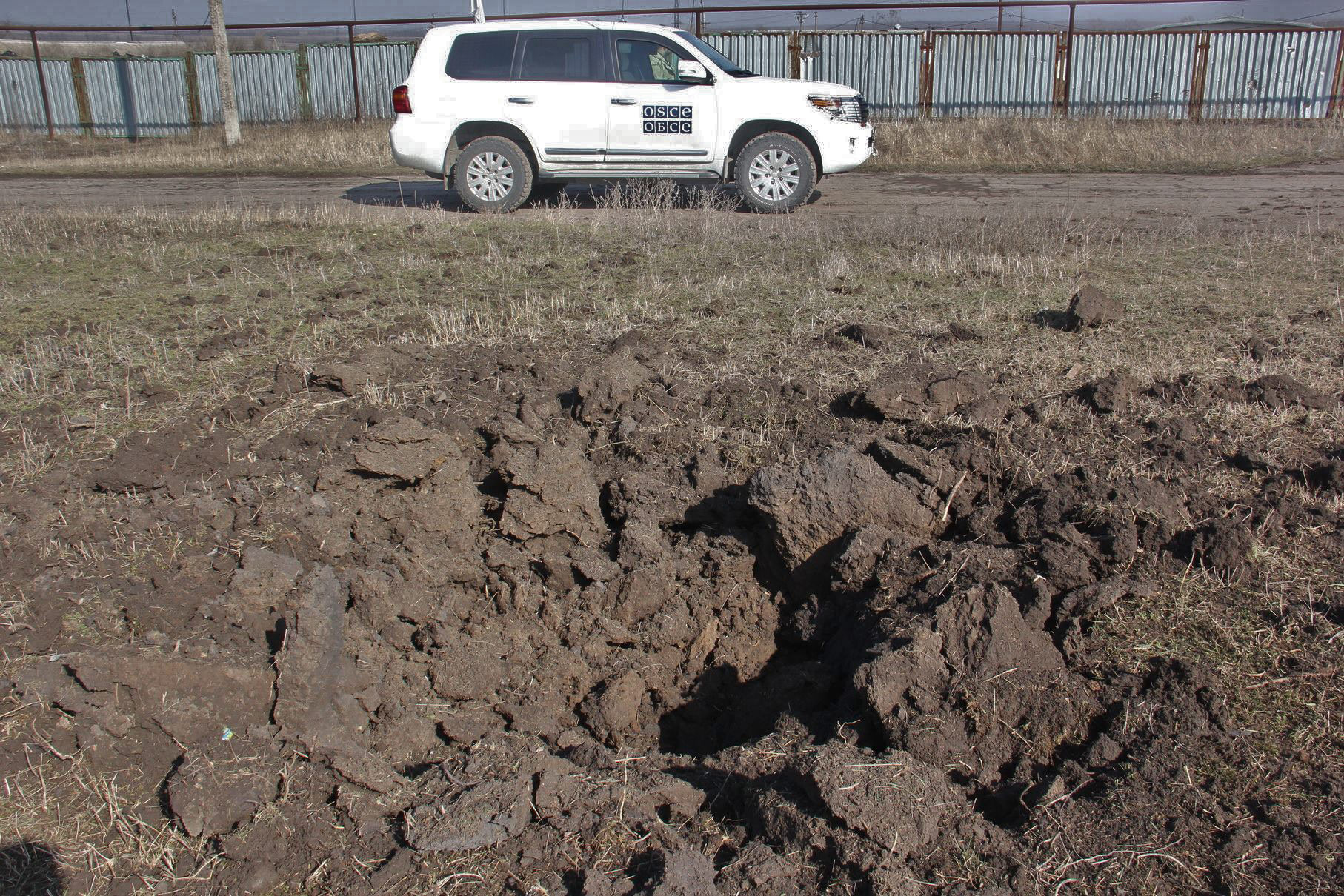 Escalation in Donbas: 201 attacks on Ukrainian positions over 2 days, 2 KIA, 4 WIA #DonbasReports