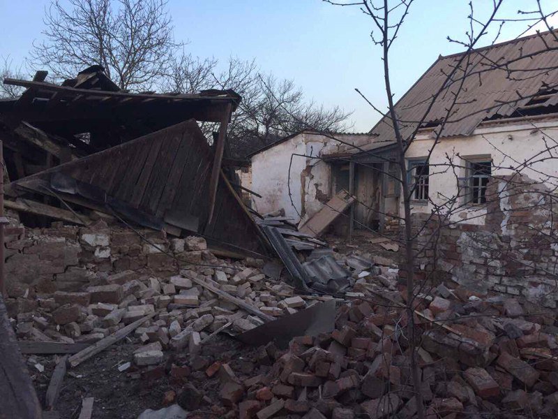 Avdiivka attacked, OSCE under shelling, 2 soldiers killed in 157 attacks over 2 days #DonbasReports ~~