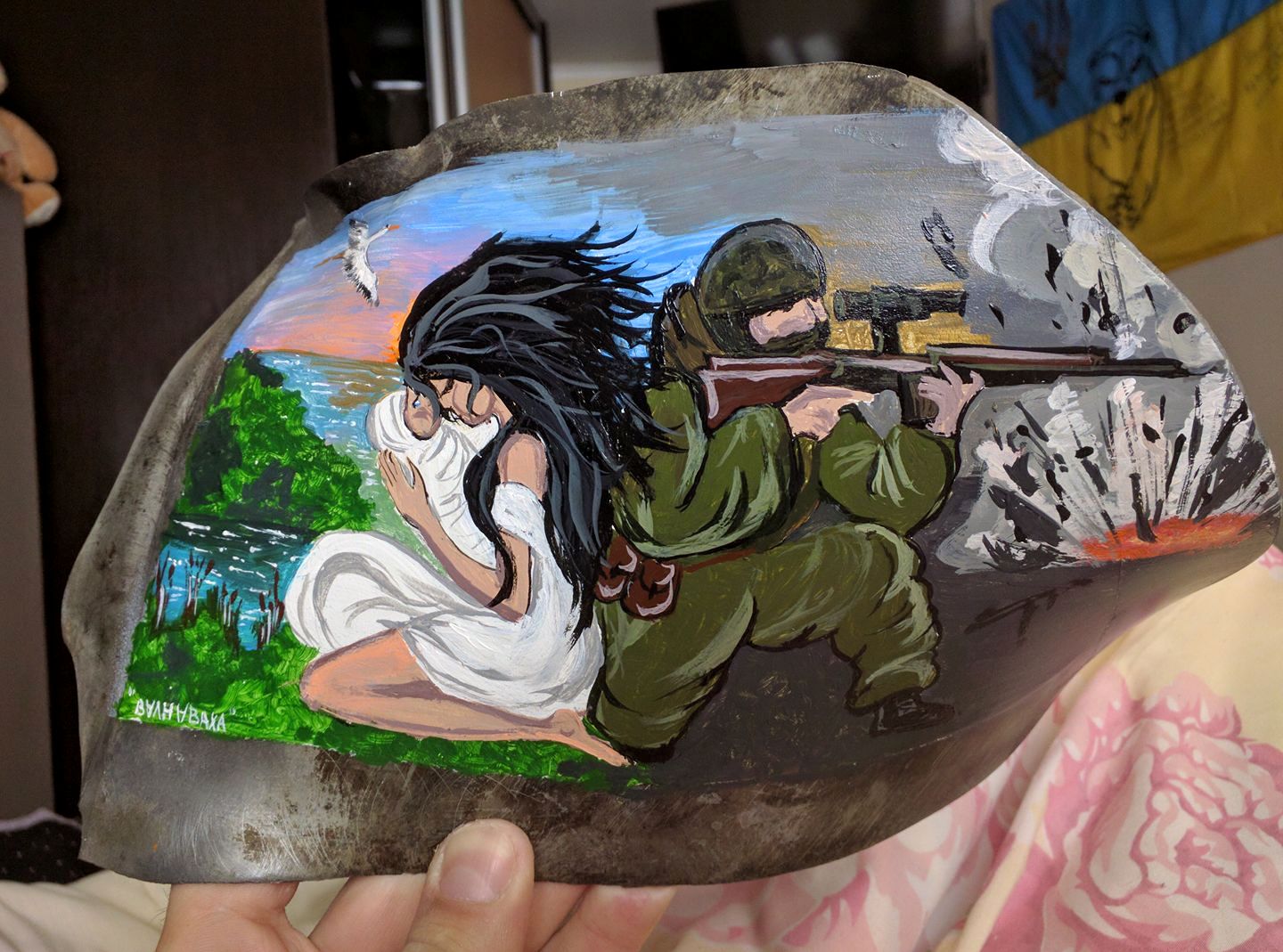 Donbas war refugee turns shrapnel into works of art to raise funds for Ukrainian army ~~