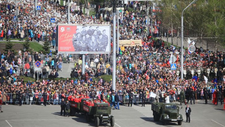 Russia on course to suffer 400,000 more deaths than births in 2020, new Rosstat figures show