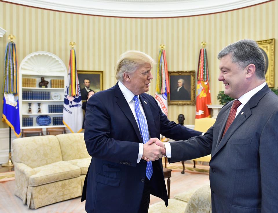 Poroshenko holds first meeting with Trump as U.S. rolls out new sanctions against Russia ~~